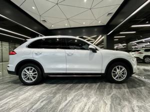 Porsche <span class=keywords><strong>Cayenne</strong></span> 2016 Euro IV 3.0T Turbo, cuir foncé, jantes R18, conduite à gauche, essence, SUV, exporté à bas <span class=keywords><strong>prix</strong></span> - Product Image 4