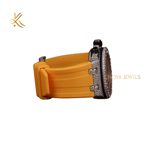 Reloj Moissanite Diamond con esfera extragrande para un estilo atrevido y una elegancia brillante diseñado para mejorar tu aspecto - Product Image 4