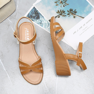 Sandalias cómodas de verano <span class=keywords><strong>con</strong></span> punta abierta para mujer, cuñas de cuero de suela blanda transpirables, resistentes al desgaste, antideslizantes, para exteriores - Product Image 4