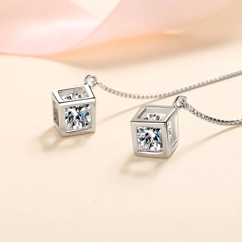 Brincos de prata esterlina S925 Moissanite de diamantes para Dia dos Namorados, joalheria de moda de marcas populares