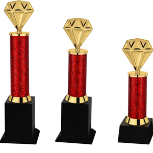 Trofeo con Forma de Diamante, Columna Roja, Base Chapada en Oro, Modelo 622 A B C, Premio Deportivo - Product Image 1