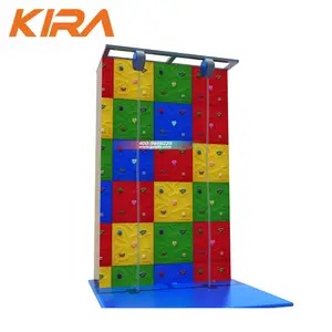 新颖设计的儿童攀岩墙室内或室外玻璃纤维攀岩墙