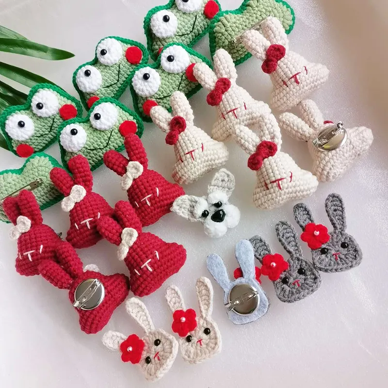 Crochet Brooch Cute hand knitted cartoon animal wool frog rabbit dog brooch cloth bags funny accessories