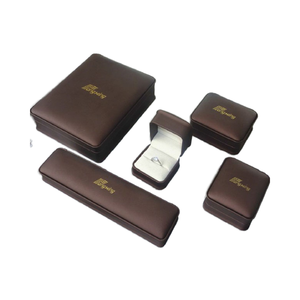 ネックレスやイヤリングの保管に最適な、高級PUレザーとコットンを使用したジュエリー包装箱（カートン入り）が好評発売中です。 - Product Image 2