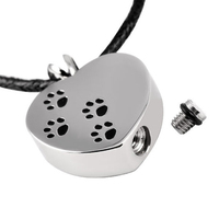 Joyería Funeraria Infantil de Acero Inoxidable Plateado con Huella de Pata Negra y Corazón, Ecológica, Duradera e Impermeable