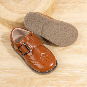 Nuevo Estilo de Zapatos Escolares de Baile para Niñas y Niños, con Suela Suave y Diseño Hueco de Cuero PU - Product Image 3