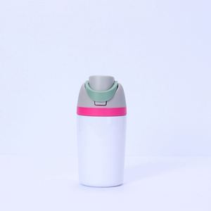 Nouveautés 2026 : Bouteille d'eau isotherme en acier inoxydable par sublimation, 24 oz, pour le voyage, avec couvercle anti-fuite et paille rabattable - Product Image 4