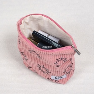 Bolsa de maquillaje de PANA con logotipo privado personalizado Bolsa de cosméticos con cierre de cremallera de estilo de moda lindo - Product Image 5