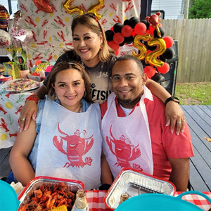 <strong>Wholesale</strong> Custom Waterproof Disposable Restaurant Plastic Crab <strong>Bibs</strong> Seafood Lobster <strong>Bib</strong> Aprons For <strong>Adult</strong> - Product Image 4