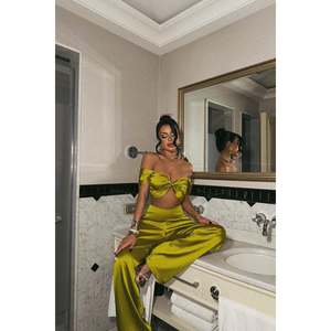 ชุดสูทกางเกงสีเขียวมะกอกสำหรับผู้หญิง - Product Image 5