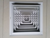 Grille de ventilation carrée moderne en alliage d'aluminium à quatre voies pour plafond, diffuseur d'air pour appartement