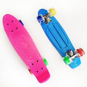 22 pollici incrociatore di plastica più economico skateboard per <span class=keywords><strong>adulti</strong></span> Skate Board completo Mini Cruiser - Product Image 1