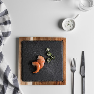 Plato <span class=keywords><strong>occidental</strong></span> cuadrado negro de estilo japonés para uso en hoteles Bandeja de palé de madera maciza para platos de pizza de sushi de bistec - Product Image 3