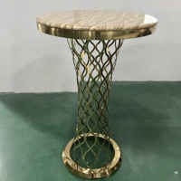 Table de cocktail en dentelle en forme de cœur haut de gamme, table de bar en acier inoxydable plaqué titane