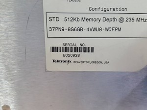 Analyseur logique Tektronix TLA5202 à 68 canaux, testé et fonctionnel, cordon d'alimentation inclus, utilisé - Product Image 6
