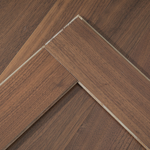 Suelo de Madera de Ingeniería Multicapa Impermeable de Nogal Negro, Instalación con Sistema de Clic, Acabado Mate Liso, Diseño en Espiga, para Interiores - Product Image 3