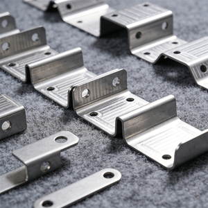 Prodotti Personalizzati in Lamiera di Acciaio Inox, Piegatura Metalli, Parti Stampate di Precisione, Servizi di Stampaggio - Product Image 2