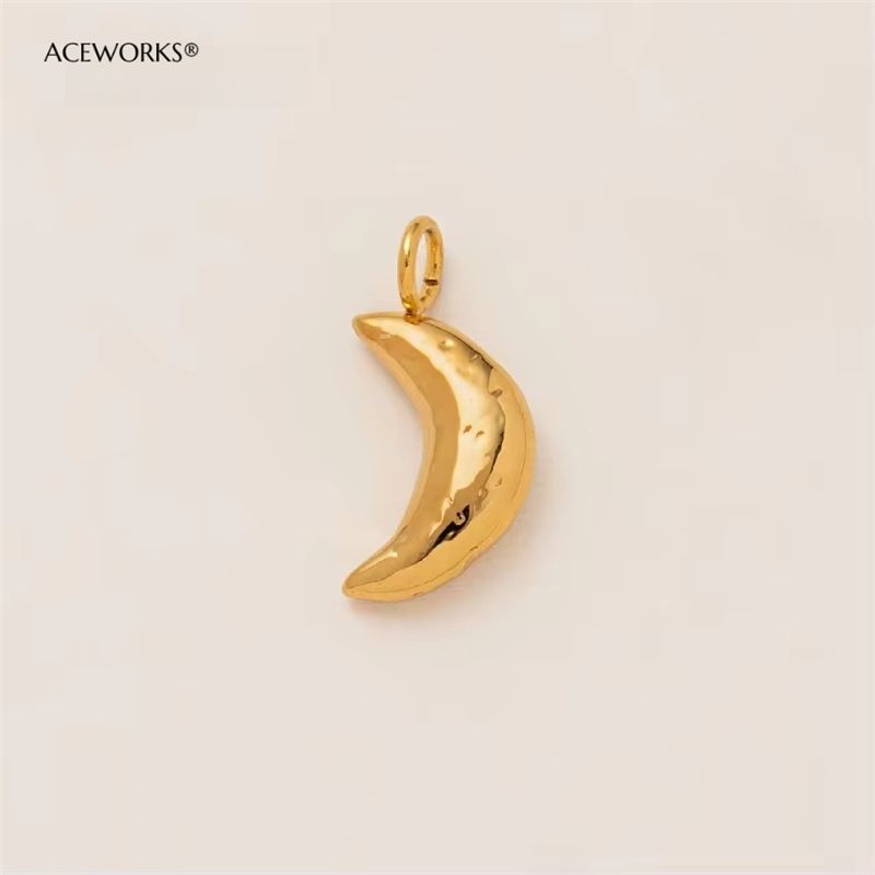 Moon pendant