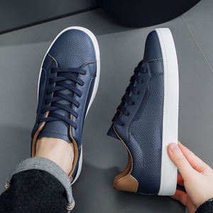 Chaussures de <span class=keywords><strong>skate</strong></span> décontractées pour hommes, légères, souples, antidérapantes, désodorisantes, en similicuir, semelle rouge, baskets de <span class=keywords><strong>skate</strong></span> blanches - Product Image 4