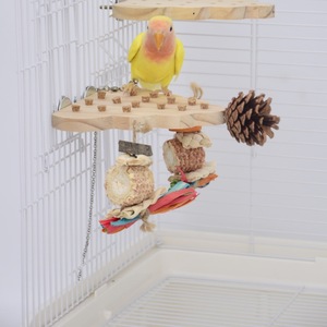 Jouets d'entraînement pour oiseaux en bois naturel BirdStory, très vendus, hutte avec des jouets amusants pour les oiseaux, aire de jeux pour oiseaux - Product Image 5