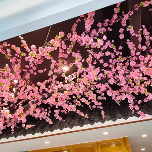 Flor de melocotón artificial Rama de flor de cerezo centro comercial olla caliente té de la leche restaurante techo interior colgante Decoración - Product Image 3