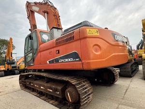 Excavatrice DOOSAN DX300LC-9C d'occasion en excellent état, 30 tonnes, moteur 159 kW, boîte de vitesses, pompe à engrenages, prix attractifs, livraison résidentielle - Product Image 6