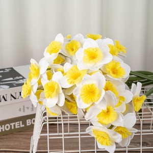 Bouquet de narcisses artificiels Wen Hope, fleurs en soie PU jaunes pour la décoration de la maison et des mariages - Product Image 2