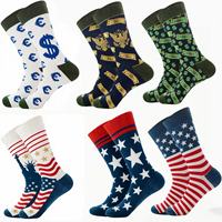 Nouvelle collection 2026 : Chaussettes fantaisie pour hommes, motif tricoté durable, symbole du dollar et drapeau national américain