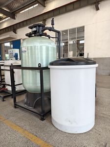 Sistema di Addolcimento Acqua con Valvola di Controllo Automatica per Trattare l'Acqua Dura - Product Image 3