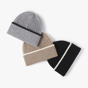 Gorros de Punto Jacquard Personalizados al por Mayor, 100% Acrílico, Tela Suave con Ribete de Encaje, a la Moda, con Diseño Argyle, Camuflaje, Unisex - Product Image 1