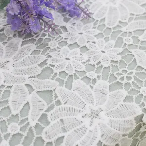 Branco Tecido de Renda Veneza Grandes Rosas de Tecido 47 Polegadas de Largura Para Vestido de Noiva Véu