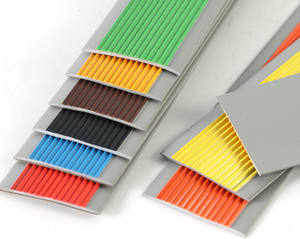 Profilo Antiscivolo Tipo I in PVC Spessore 3mm Colore Personalizzato 40mm per Gradini con Servizio di Taglio per Centri Commerciali e Sale da Pranzo - Product Image 1