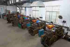 زهور اصطناعية مخصصة لعيد الميلاد مع مشبك، زينة على شكل قوس، زهور للطاولات، تزيين طاولات التخرج، مصنوعة يدويًا - Product Image 6