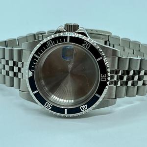 <span class=keywords><strong>Montre</strong></span>-<span class=keywords><strong>bracelet</strong></span> haut de gamme en acier massif Boîtier de <span class=keywords><strong>montre</strong></span> plaqué PVD au design de luxe et fabricant de bracelets <span class=keywords><strong>Jubilee</strong></span> Band - Product Image 1