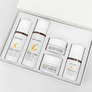 Ensemble <span class=keywords><strong>de</strong></span> soins <span class=keywords><strong>de</strong></span> la peau éclaircissant sans silicone apaisant et antioxydant et huile <span class=keywords><strong>de</strong></span> riz et <span class=keywords><strong>de</strong></span> graines <span class=keywords><strong>de</strong></span> jojoba ensemble soins <span class=keywords><strong>de</strong></span> la peau changement <span class=keywords><strong>de</strong></span> marque - Product Image 1