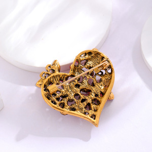YOUFENG joyería llegada moda elegante y elegante <span class=keywords><strong>Vintage</strong></span> mariposa corazón cristal brillante broche para Mujer Flor broche Pin - Product Image 5