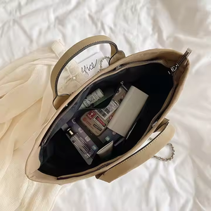 2026 New Women's Large Capacity Handbag Fashion Women's Shoulder <b>Bag</b> <b>Zipper</b> Closed Embroidered <b>Tote</b> <b>Bag</b> - Product Image 4