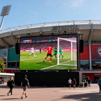 Pantalla LED de Formato Ancho de Alta Resolución P3.91 500*1000mm IP65 con Mecanismo de Liberación Rápida para Alquiler, Ideal para Uso en Ascensores