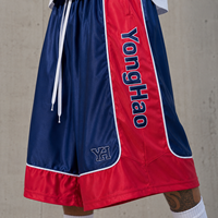 Shorts de basketball longs pour hommes en nylon rouge et bleu avec logo personnalisé OEM, taille à cordon de serrage et passepoil
