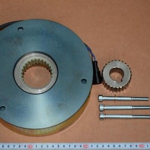 Freno electromagnético para montacargas eléctrico Bobcat Doosan 130104-00593 con rodamiento de bolas metálico, nuevo - Product Image 2