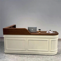 Design de réception haut de gamme en MDF de luxe français pour salon de beauté, magasin de vêtements pour femmes, hôtel, salle de sport, bar de célébrités d'Internet - Luminaire