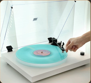 Lecteur de disques vinyles à entraînement par courroie avec lumière LED, fonction <span class=keywords><strong>Bluetooth</strong></span>, plateau en acrylique pour l'audio domestique - Product Image 1