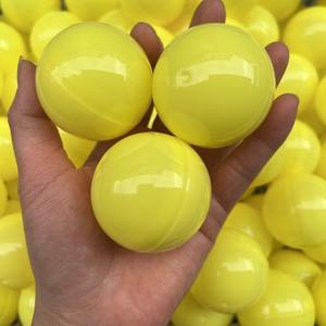 45mm a buon mercato commercio all'ingrosso di plastica 45mm 2 pollici 50mm rotonda capsula di vendita palla con varie piccole Action figure di riempimento giocattolo - Product Image 1