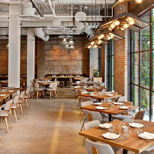 Juego de Muebles de Dormitorio Modernos de 5 Estrellas para Hotel, Estructura de Cama de Madera Sólida de Lujo, Mesa de Noche para Habitación de Resort Boutique - Product Image 4