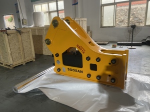 Martillo Hidráulico SOOSAN SB81A con Acumulador, Tipo Lateral, para Demolición de Rocas Duras, Cincel de 140 mm, para Excavadoras de 18-26 Toneladas - Product Image 6