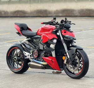 Le plafond de la <span class=keywords><strong>moto</strong></span> élégante de style <span class=keywords><strong>Ducati</strong></span> V2, 1000 cm³, à essence. - Product Image 2
