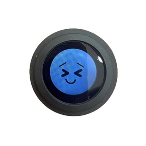Pins LED Inteligentes con Expresiones - Venta al por Mayor de Insignias LED para Ropa Tecnológica de Moda / Pins Inteligentes - Product Image 1