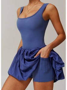 Gaun Skort Atletis Tanpa Punggung Seksi - Model Ramping dengan Saku Samping, Menyerap Keringat & Bernapas untuk Yoga & Lari - Product Image 3