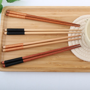 Vente en gros de baguettes pointues japonaises à usage domestique d'hôtel Vaisselle à la mode Bûches antidérapantes en bois - Product Image 5