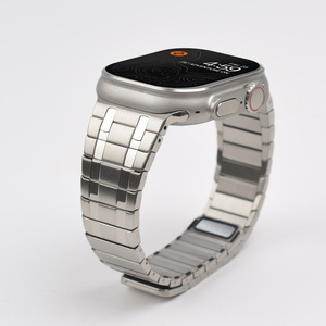 Correa de Metal HUANLONG Magnética de Acero Inoxidable, Transpirable, Elástica, de Lujo, Personalizada para Hombre, Repuesto para Reloj I Watch Ultra 2 de 49/45/44/42 mm - Product Image 3